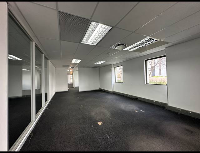 326M² OFFICE TO LET IN ECO PARK ESTATE